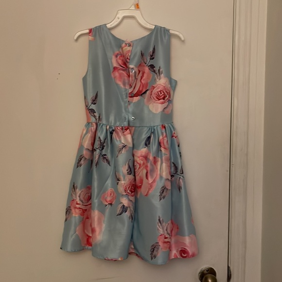 Girls dress size 8 - Picture 2 of 2